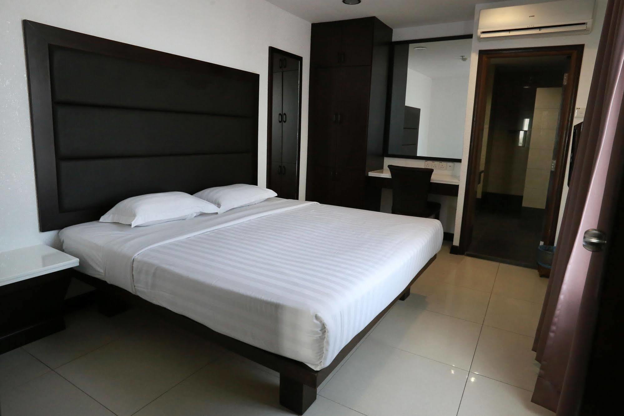 Crystal Lodge Kota Bharu Dış mekan fotoğraf