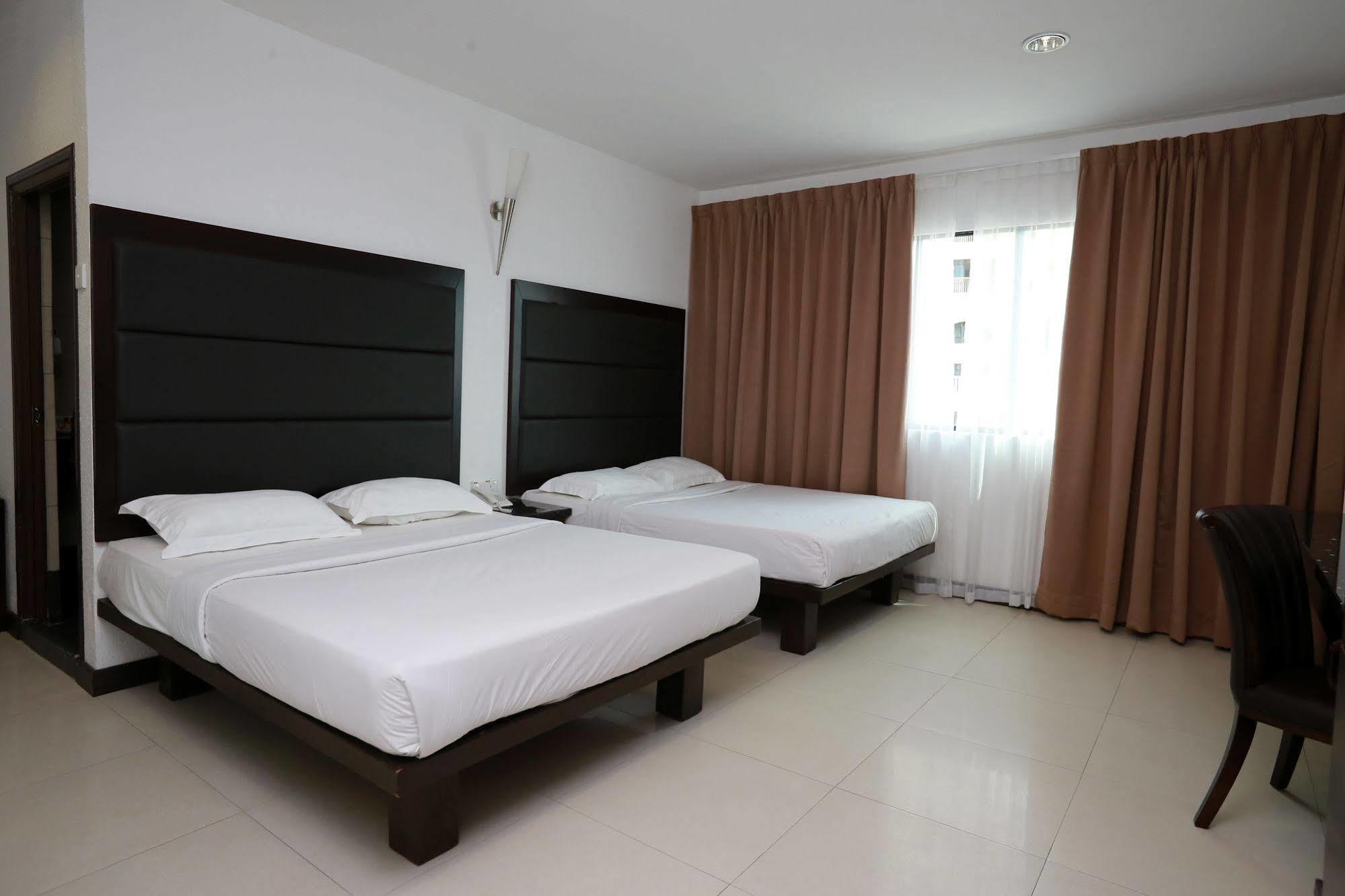 Crystal Lodge Kota Bharu Dış mekan fotoğraf